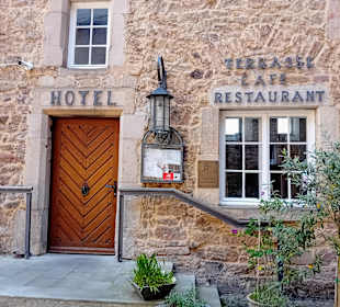 Hotel+Restaurant