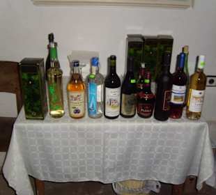 Die Auswahl an Getränken bei der Weinprobe