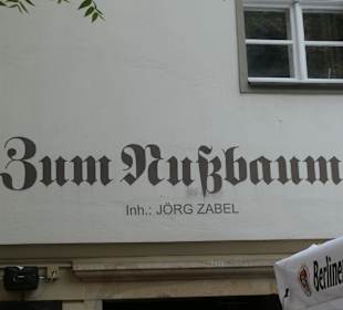 Zum Abendessen bei der Gaststätte Zum Nussbaum