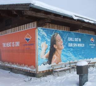 Reklamewände an der Piste H3 auf der Schlossalm