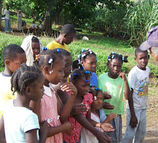 Kinder die man auf dem Ausflug trifft