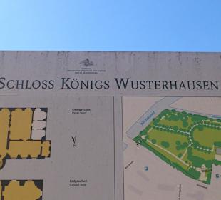 Übersichtstafel am Eingang zur Schlossanlage