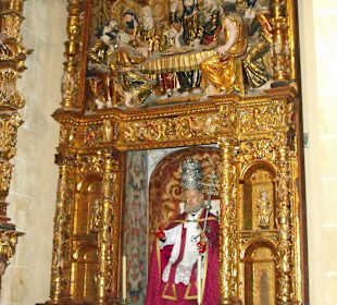 Altar in der Kirche San Pedro