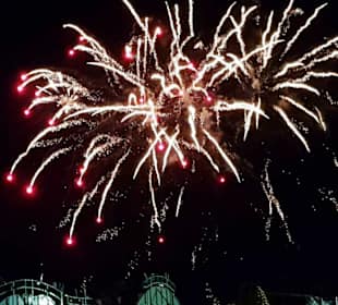 Das Eröffnungsfeuerwerk