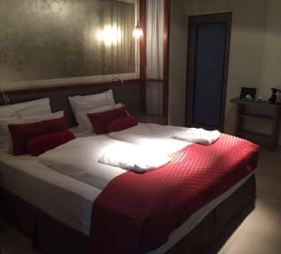 Bett Junior Suite