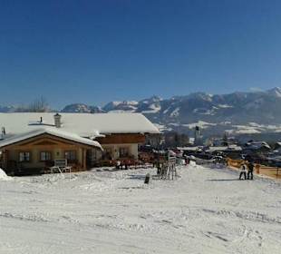 Schlitte Hitte im Winter
