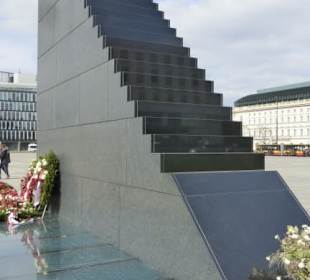 Die Himmelstreppe – Denkmal für die Absturzopfer
