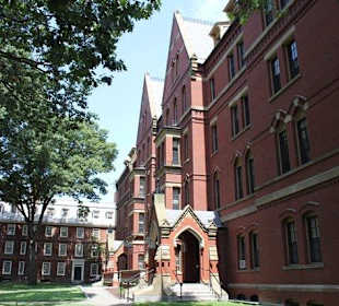 Rote Backsteingebäude