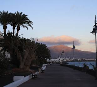 Strandpromenade Richtung Playa Blanca