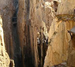 100 m über dem Abgrund