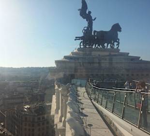 Quadriga auf dem Monument
