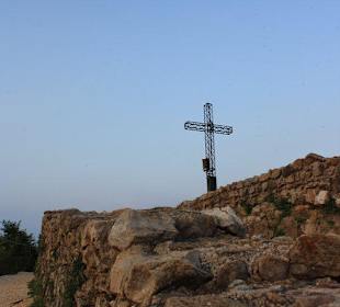 Kreuz auf dem Rocca di Manerba