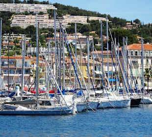 Rundgang durch den Yachthafen von Bandol