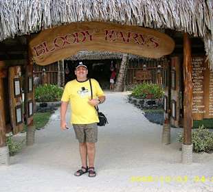 Rast am Bloody Marys (Internationale Kultbar)