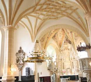 Blick in das Kirchenschiff