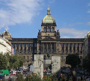 Prag, Nationalmuseum, Blick vom Wenzelsplatz
