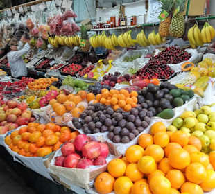 Das Warenangebot der Mercado do Bolhão