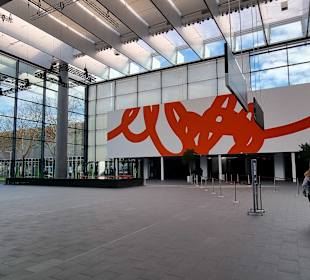 In den Messehallen