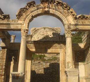 Gut erhaltener Bogen