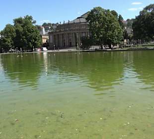 Statuen am Schlossplatz