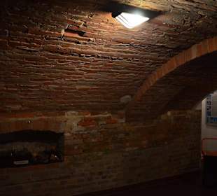 Podziemia oficyn ratusza