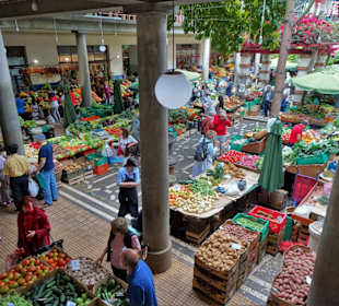 Rundgang durch die Markthalle von Funchal