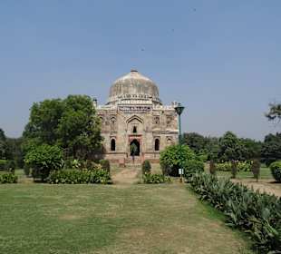 Im Lodi Garden unterwegs