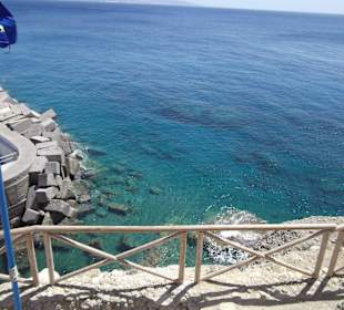 Blick auf das Meer von der Tribüne Agia Galini