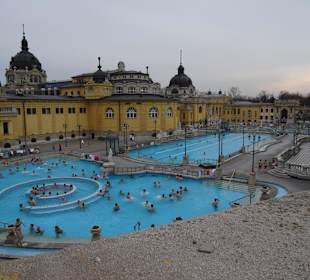  Széchenyi-Bad - Außenpool