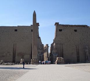 Luxor Tempel (aussen)