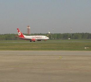 Airberlin auf der Landebahn