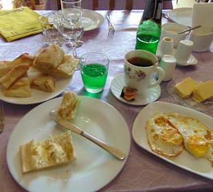 Golden Lion Restaurant in Sighnaghi