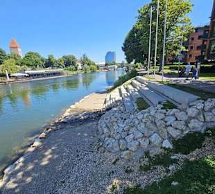 Sitzterrassen Höhe Maxplatz