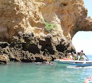 Steilküste - Meer - Grottenfahrt