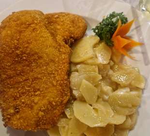 Backhendl mit Kartoffelsalat