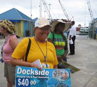 Nette Verkäuferinnen