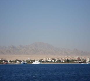 Blick nach Safaga vom Boot aus