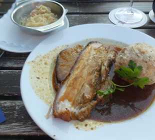 Zum Abendessen im Biergarten vom Adam Bräu