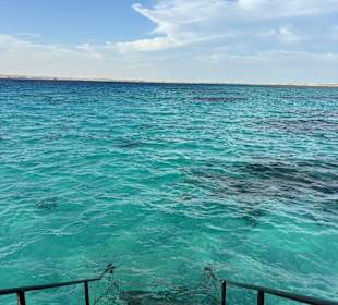 Schönes klares Wasser 