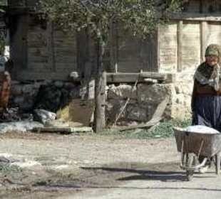 Tagesarbeit im Bergdörfchen Gölova auf 1200m