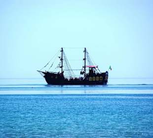 Kinder-Piratenschiff