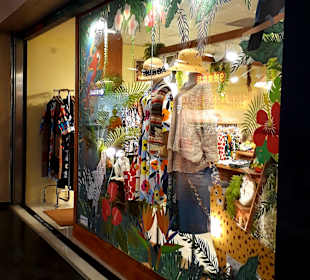 Zhongshan Metro Mall (R)