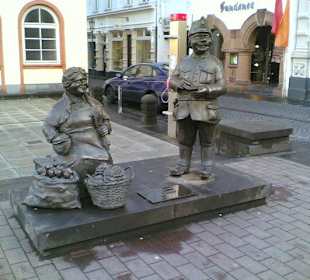 Marktfrau und Schutzmann - Münzmarkt
