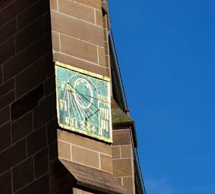 Sonnenuhr an der Stadtkirche