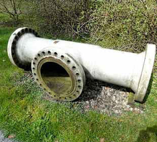 Öl-Leitung mit Abzweig