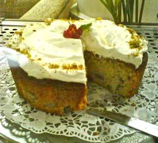 Cake at Palm Court Bar Phoenicia