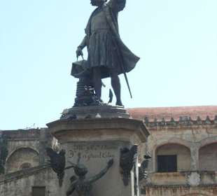 Statue Cristobal Colon