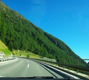 Die neue Strasse
