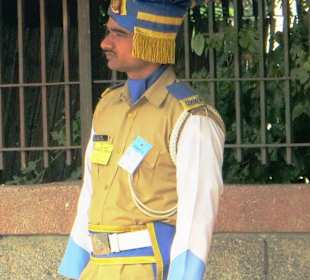 Polizisten in dekorativer Uniform