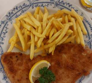 Schnitzel mit Pommes